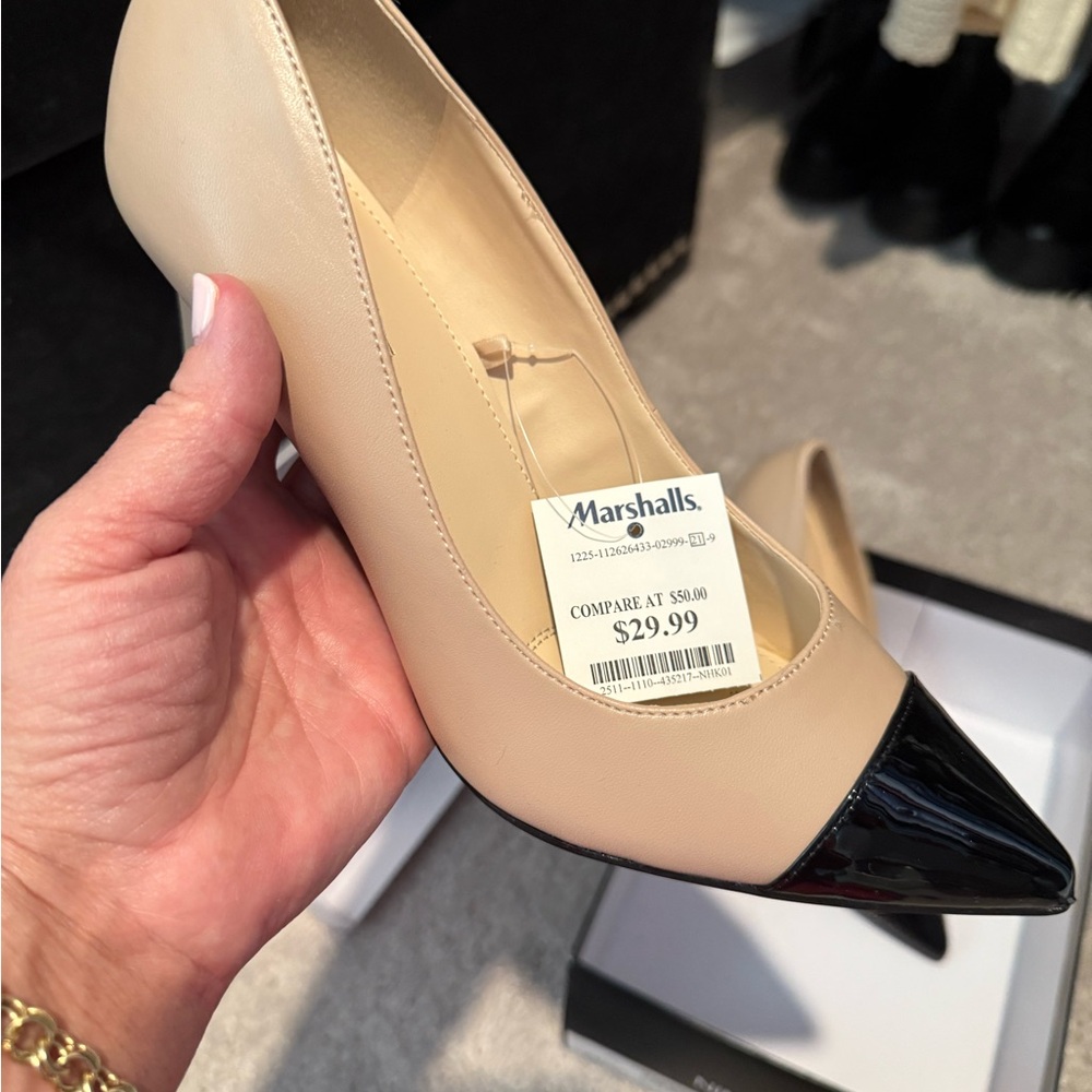 Nine West Beige and Black Women's Pumps